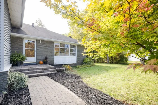 $333,500 | 32 Clearview Drive, Henrietta, NY 14534