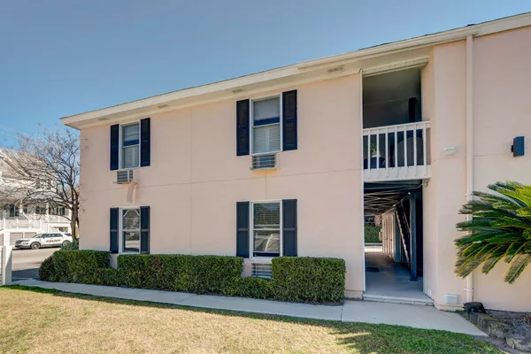 $3,900 | 2057 Middle Street, Unit 11, Sullivans Island, SC 29482