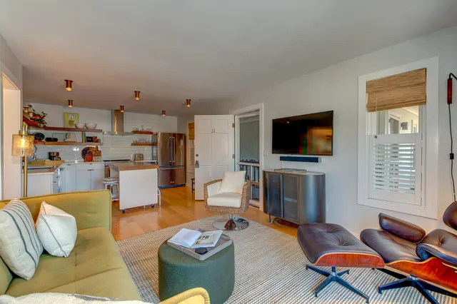 $3,900 | 2057 Middle Street, Unit 11, Sullivans Island, SC 29482