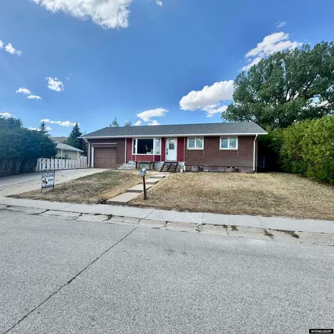 $183,000 | 221 Los Altos Drive, Rawlins, WY 82301
