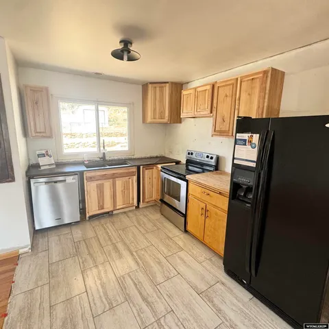 $183,000 | 221 Los Altos Drive, Rawlins, WY 82301