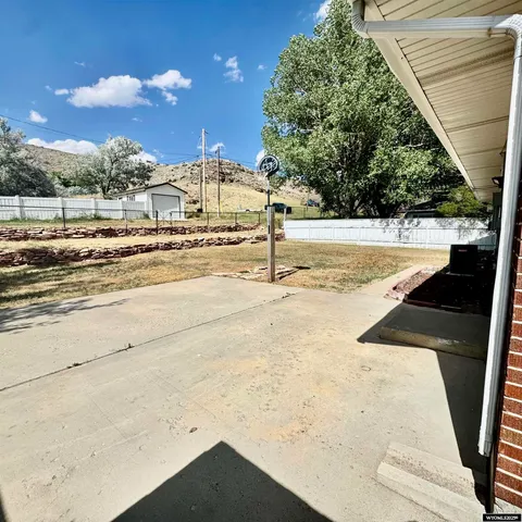 $183,000 | 221 Los Altos Drive, Rawlins, WY 82301