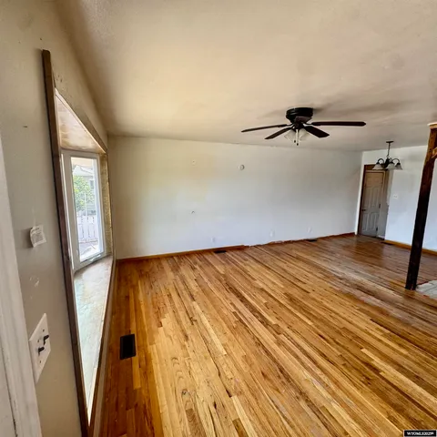 $183,000 | 221 Los Altos Drive, Rawlins, WY 82301