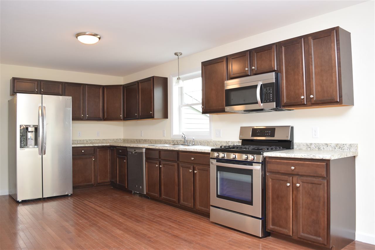 112 Miller's Farm Drive Rochester, NH 03868 - Photo 2 of 12 Gallery Image 2