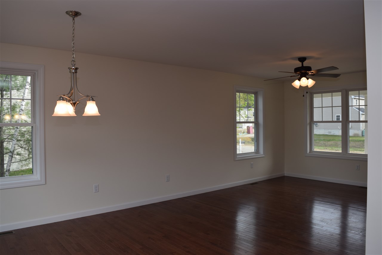 112 Miller's Farm Drive Rochester, NH 03868 - Photo 4 of 12 Gallery Image 4