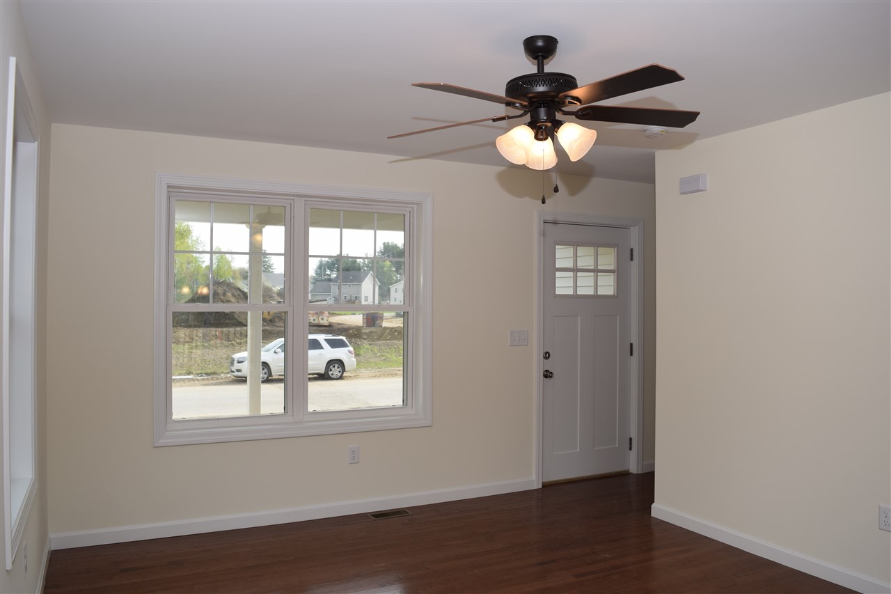 112 Miller's Farm Drive Rochester, NH 03868 - Photo 5 of 12 Gallery Image 5