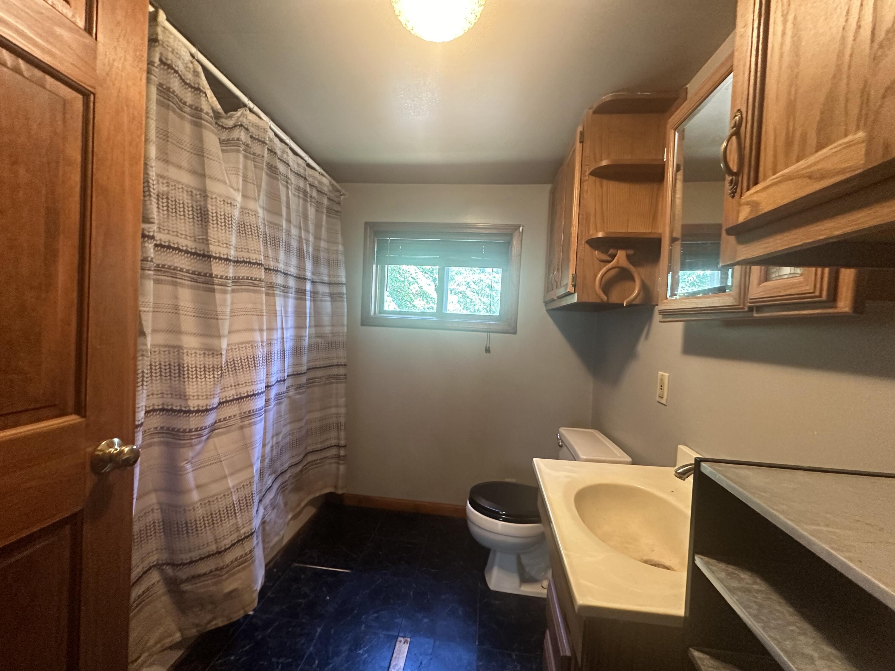 14980 Hall Road Ravenna, MI 49451 - Photo 17 of 22 Bathroom