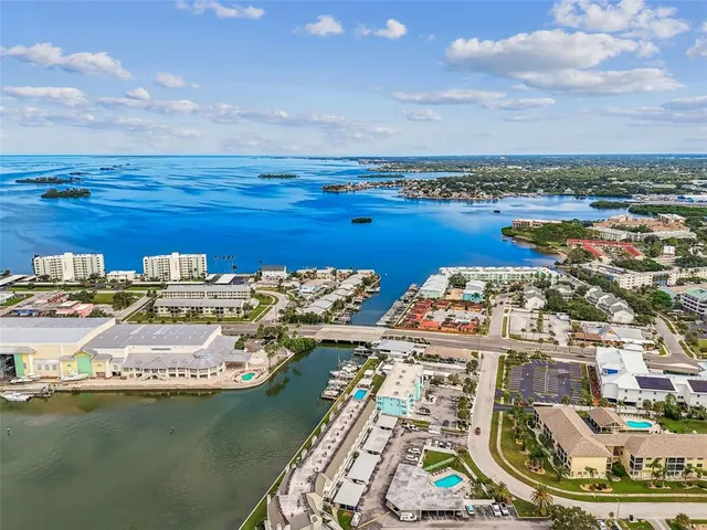 $2,850 | 433 Paula Drive South, Unit 43, Dunedin, FL 34698