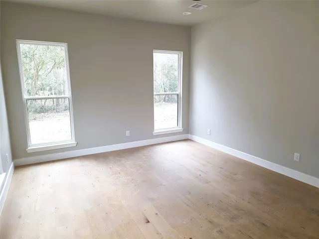 $985,000 | 2 Lake Forest Drive, Conroe, TX 77384