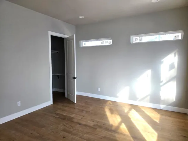 $985,000 | 2 Lake Forest Drive, Conroe, TX 77384