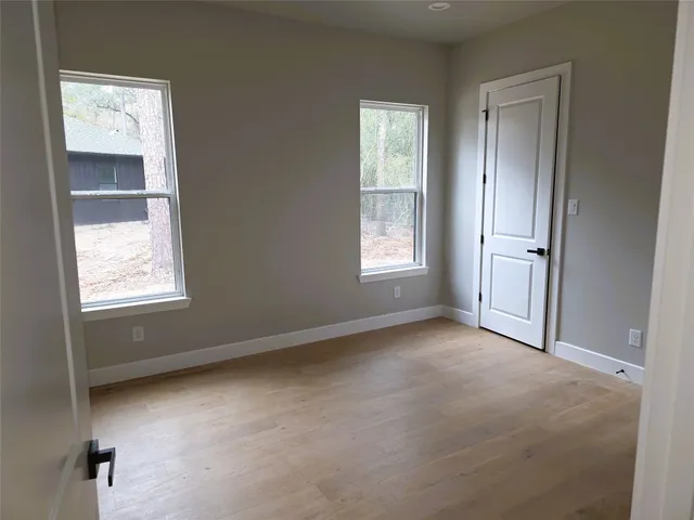 $985,000 | 2 Lake Forest Drive, Conroe, TX 77384