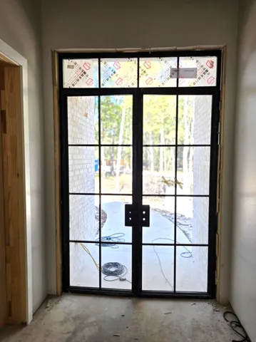 $985,000 | 2 Lake Forest Drive, Conroe, TX 77384