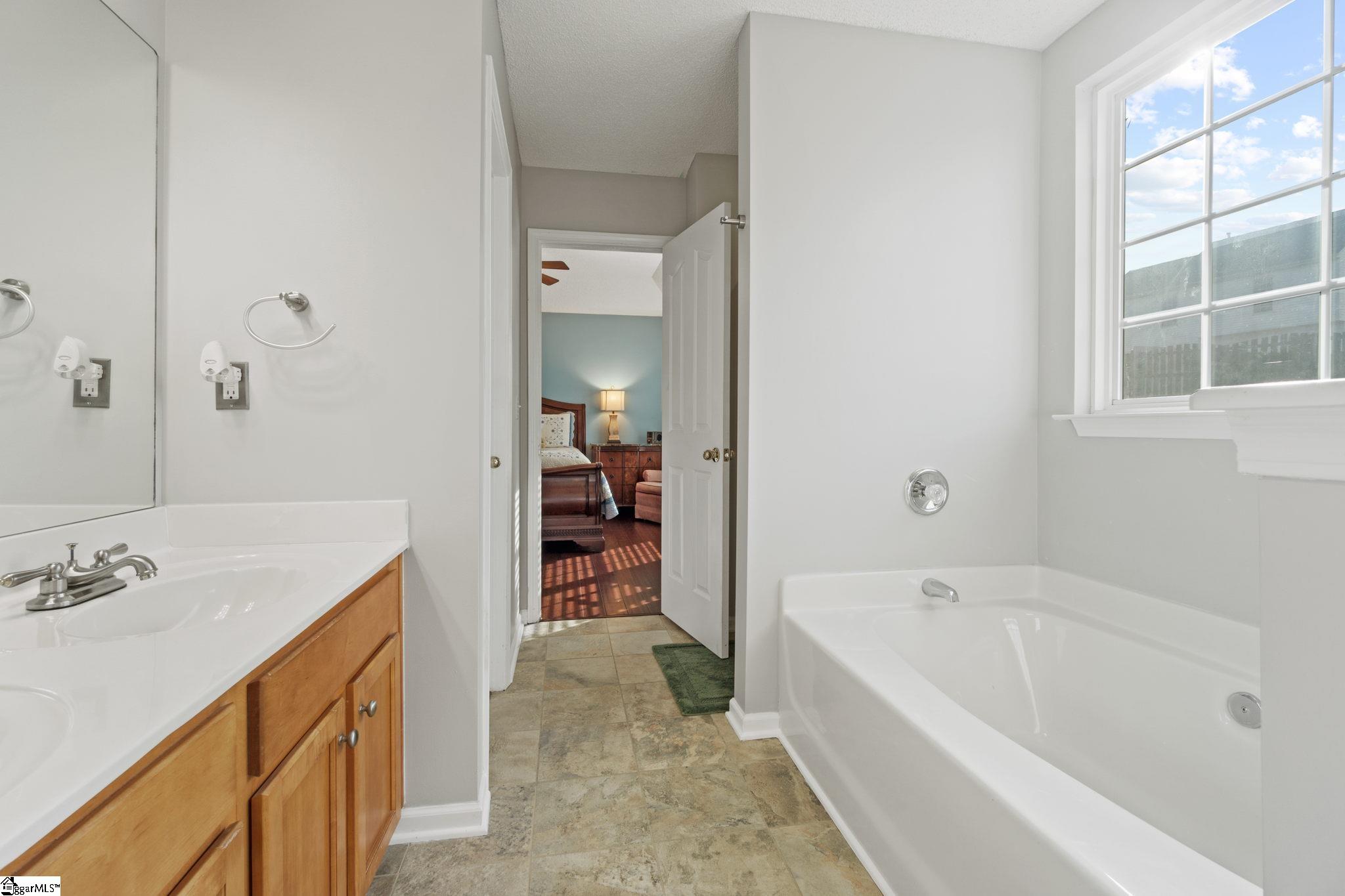 322 Highgate Circle Greer, SC 29650 - Photo 18 of 36 Gallery Image 18