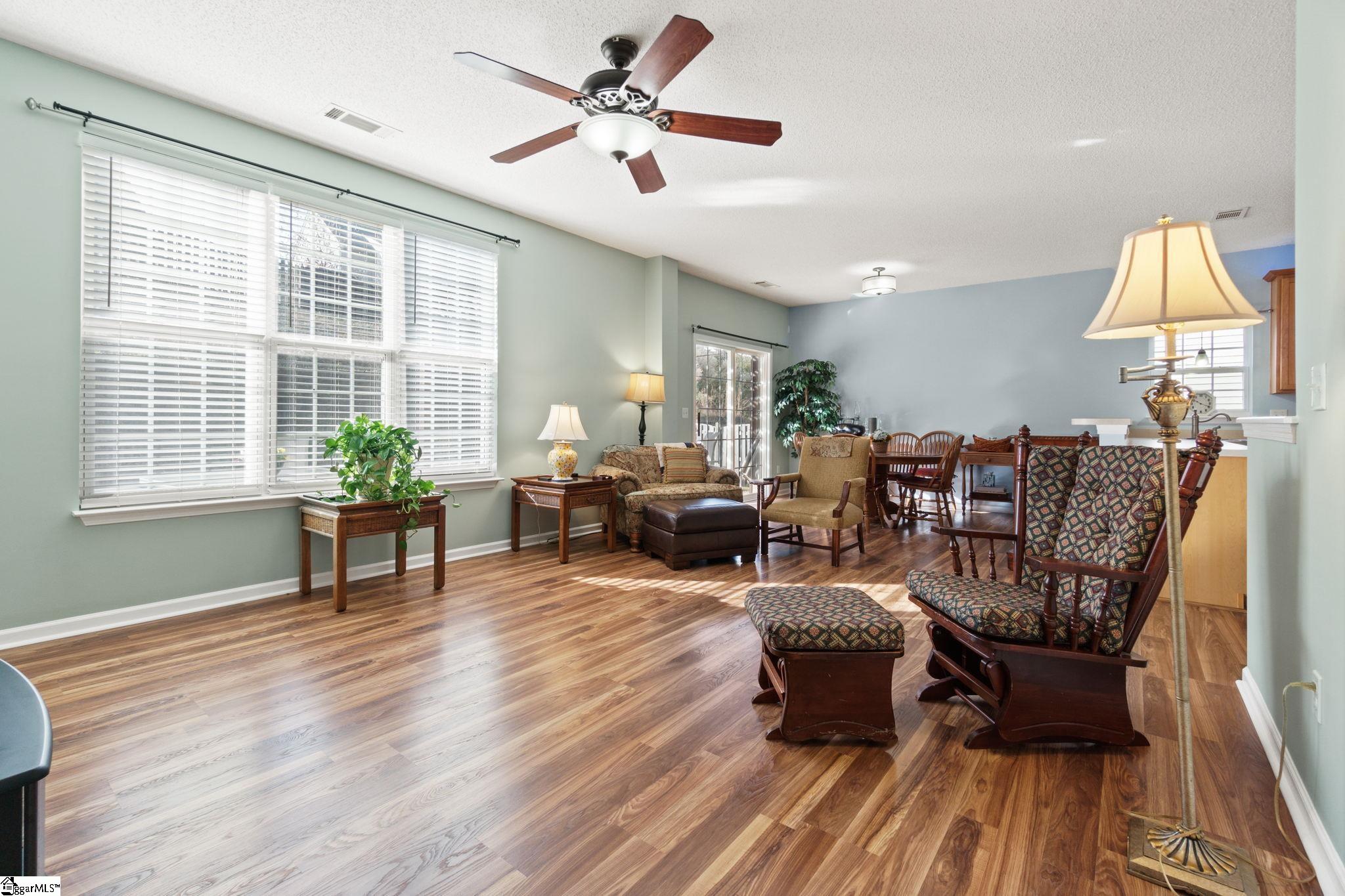 322 Highgate Circle Greer, SC 29650 - Photo 4 of 36 Gallery Image 4