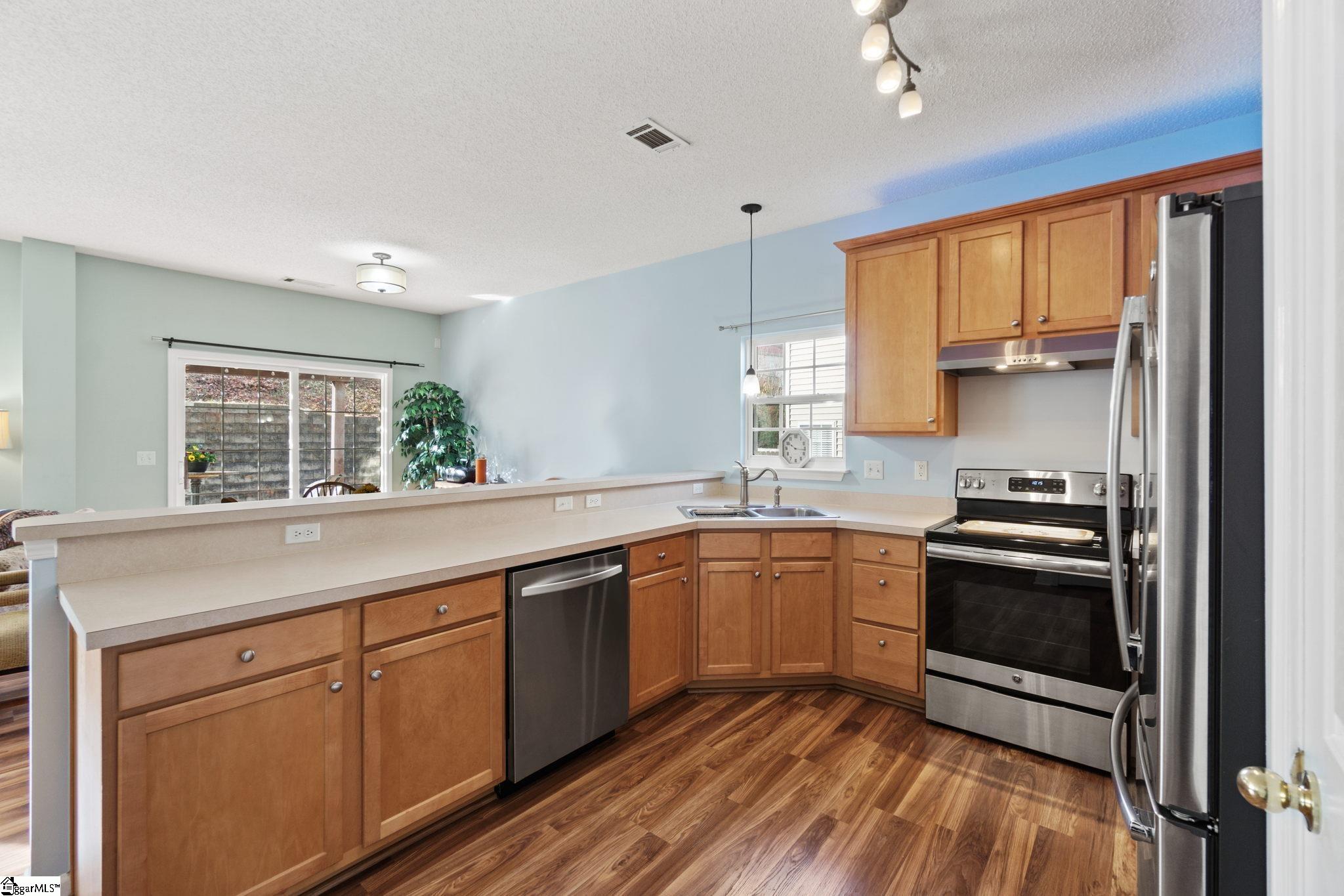 322 Highgate Circle Greer, SC 29650 - Photo 6 of 36 Gallery Image 6