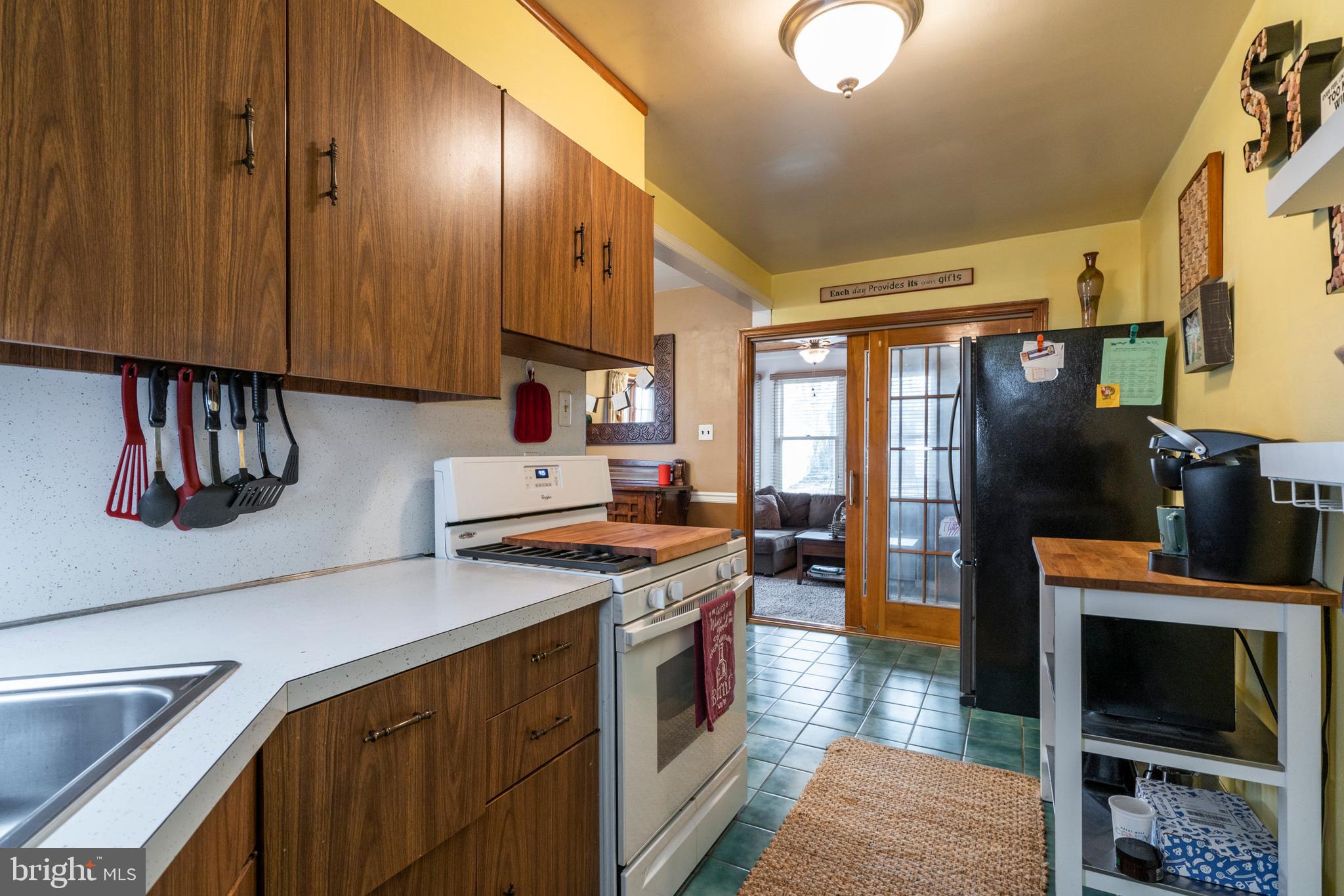 109 West Garrison Road Brookhaven, PA 19015 - Photo 11 of 32 Kitchen