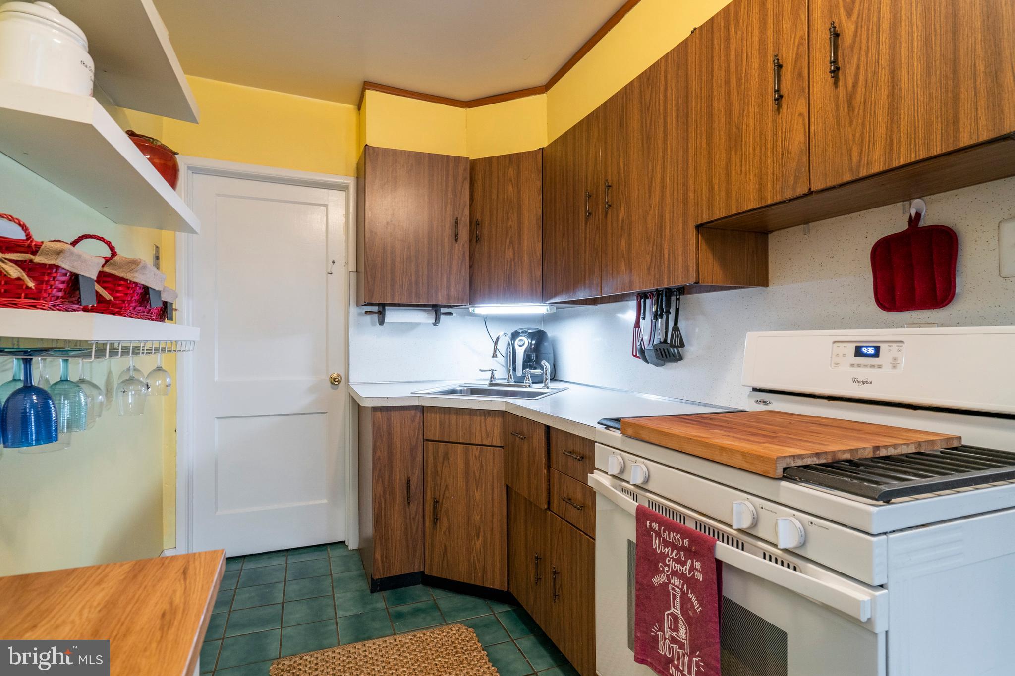 109 West Garrison Road Brookhaven, PA 19015 - Photo 12 of 32 Kitchen