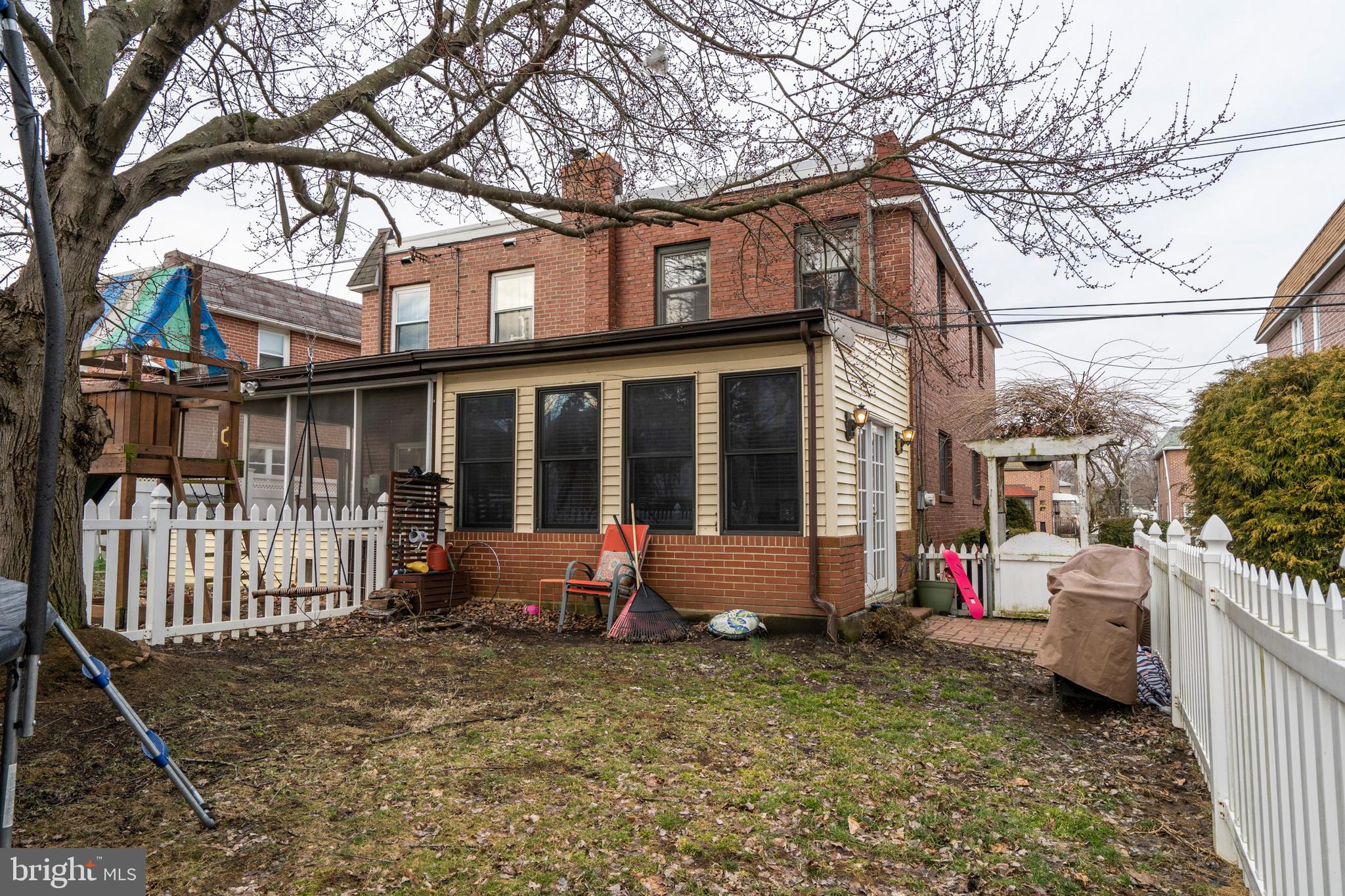 109 West Garrison Road Brookhaven, PA 19015 - Photo 27 of 32 Exterior Rear