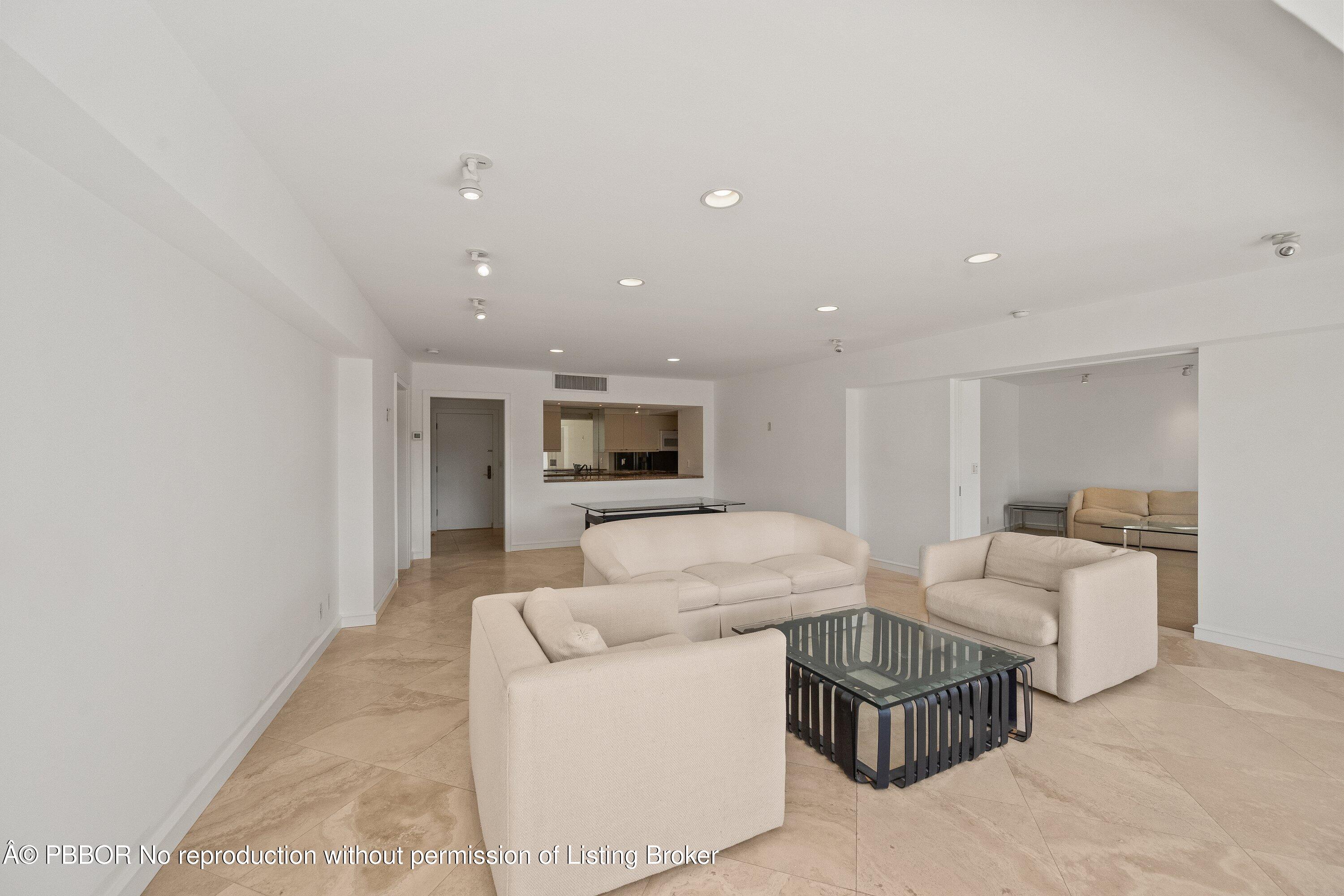 369 South Lake Drive, Unit 2E Palm Beach, FL 33480 - Photo 3 of 25 Living/Dining