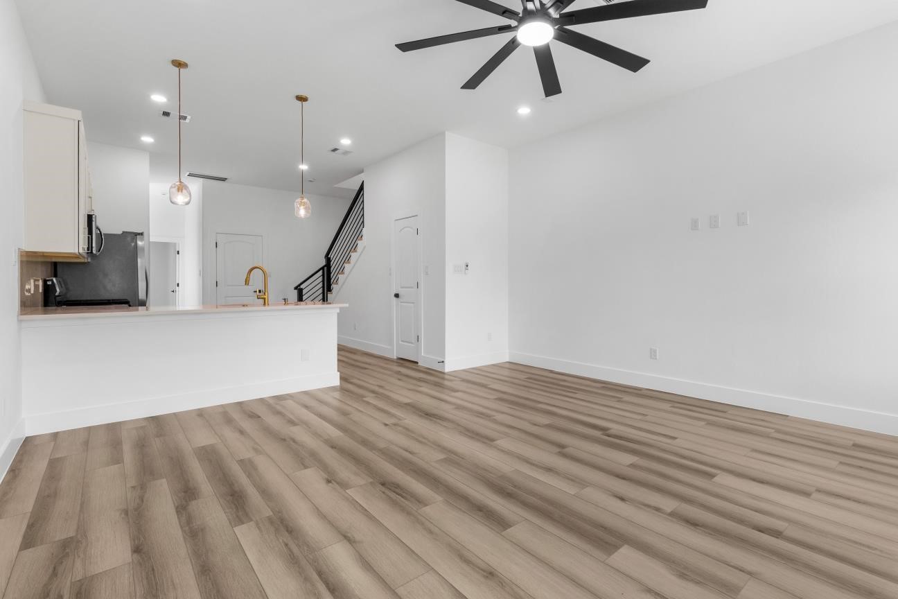 4412 Alvin Street, Unit A Houston, TX 77051 - Photo 4 of 24