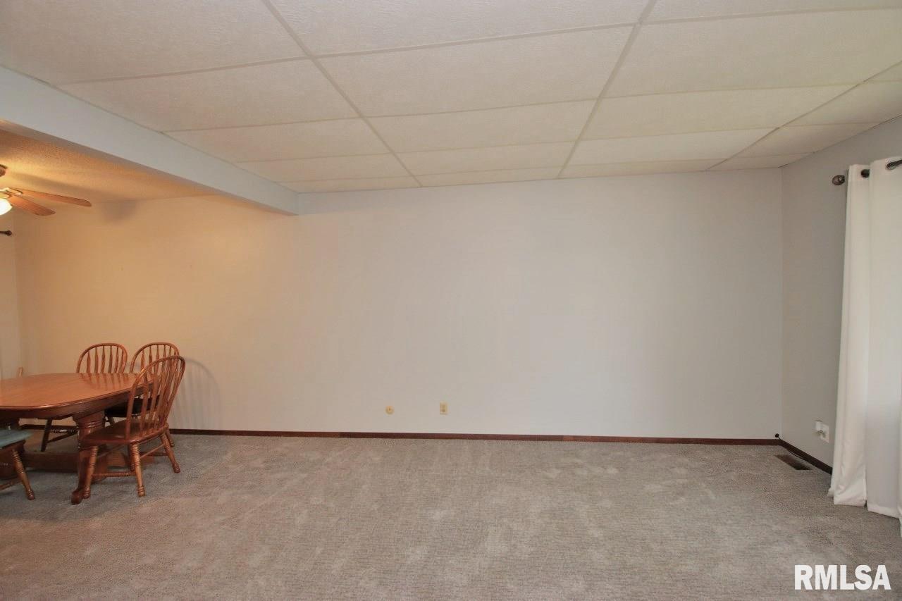 1511 West Queens Court Road Peoria, IL 61614 - Photo 11 of 79