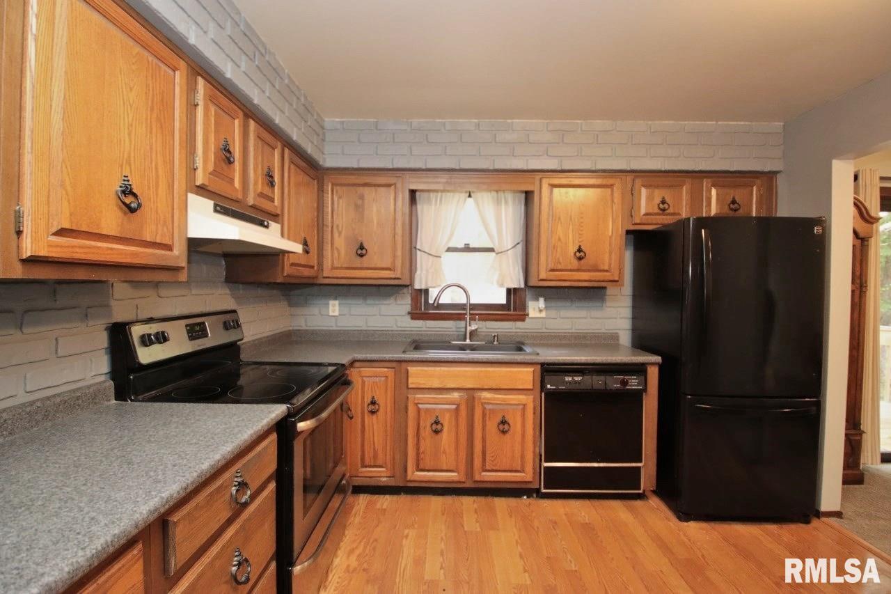 1511 West Queens Court Road Peoria, IL 61614 - Photo 21 of 79