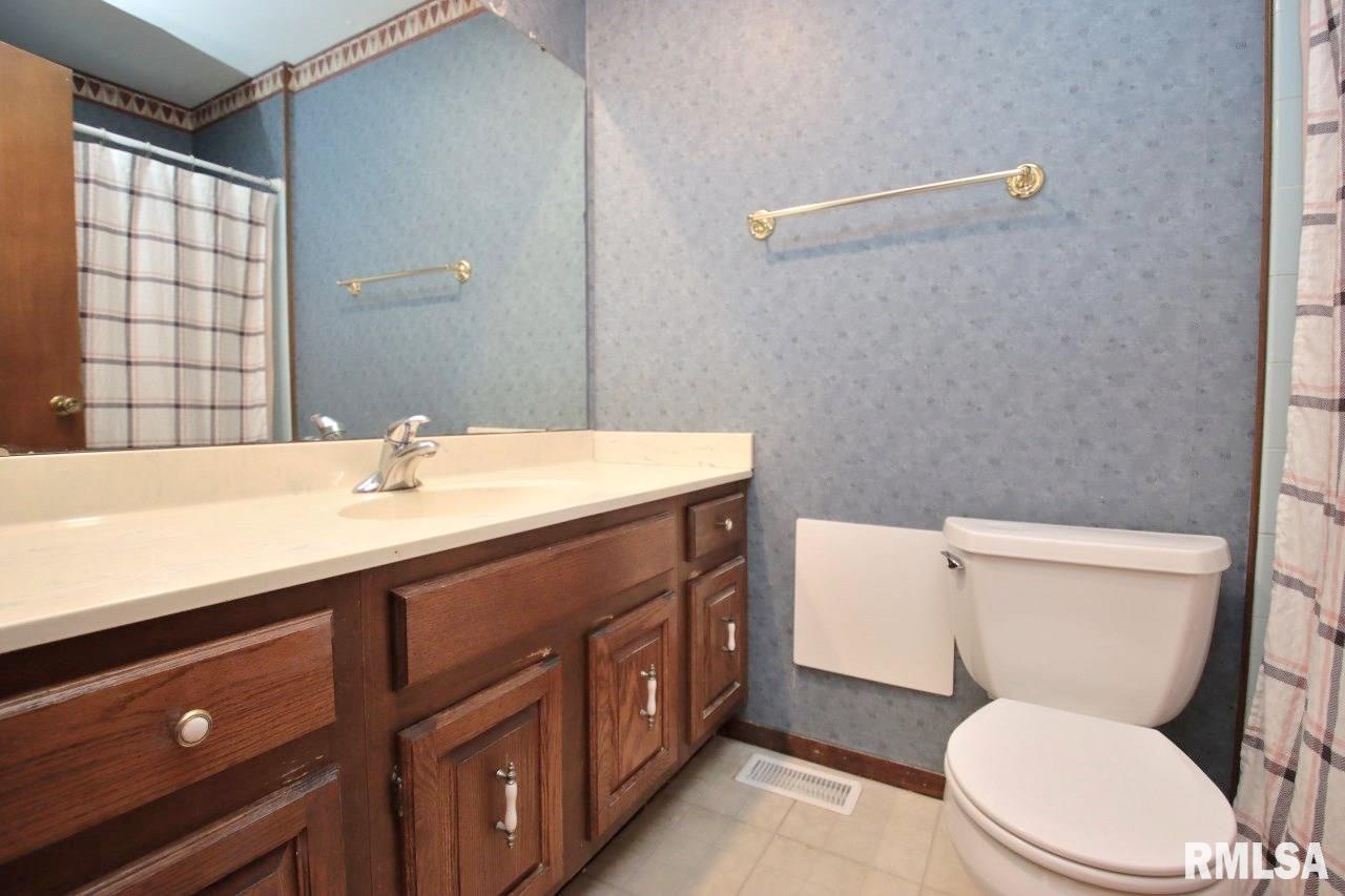 1511 West Queens Court Road Peoria, IL 61614 - Photo 30 of 79