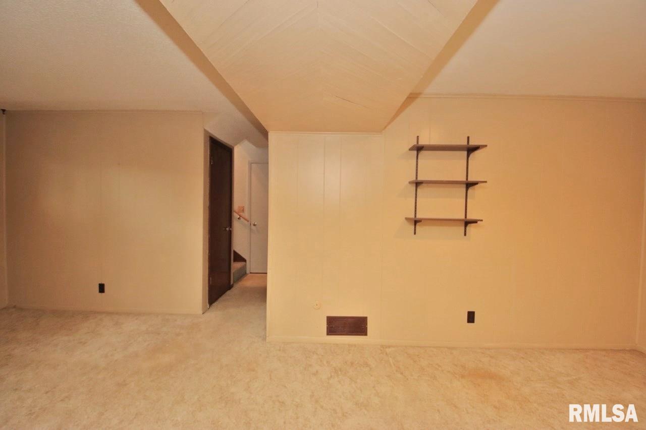 1511 West Queens Court Road Peoria, IL 61614 - Photo 60 of 79