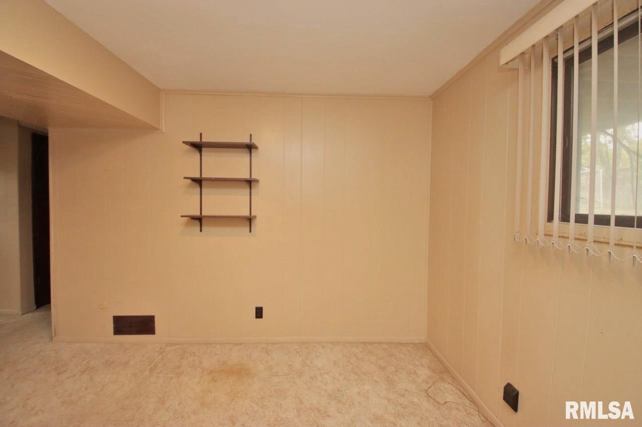 1511 West Queens Court Road Peoria, IL 61614 - Photo 61 of 79