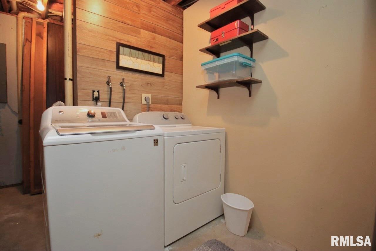 1511 West Queens Court Road Peoria, IL 61614 - Photo 67 of 79