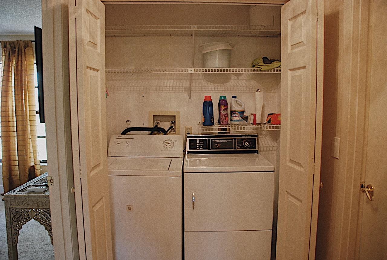 11271 Cloverleaf Circle Boca Raton, FL 33428 - Photo 23 of 23 washer : dryer