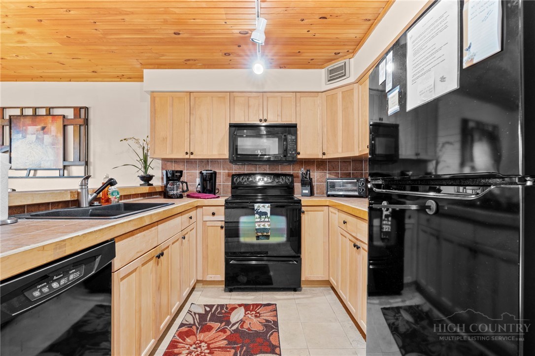 301 Pinnacle Inn Road, Unit 2113 Beech Mountain, NC 28604 - Photo 9 of 26 Gallery Image 9