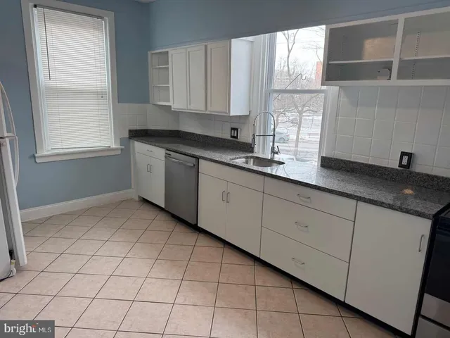 $1,500 | 4073 West Ford Road, Philadelphia, PA 19131