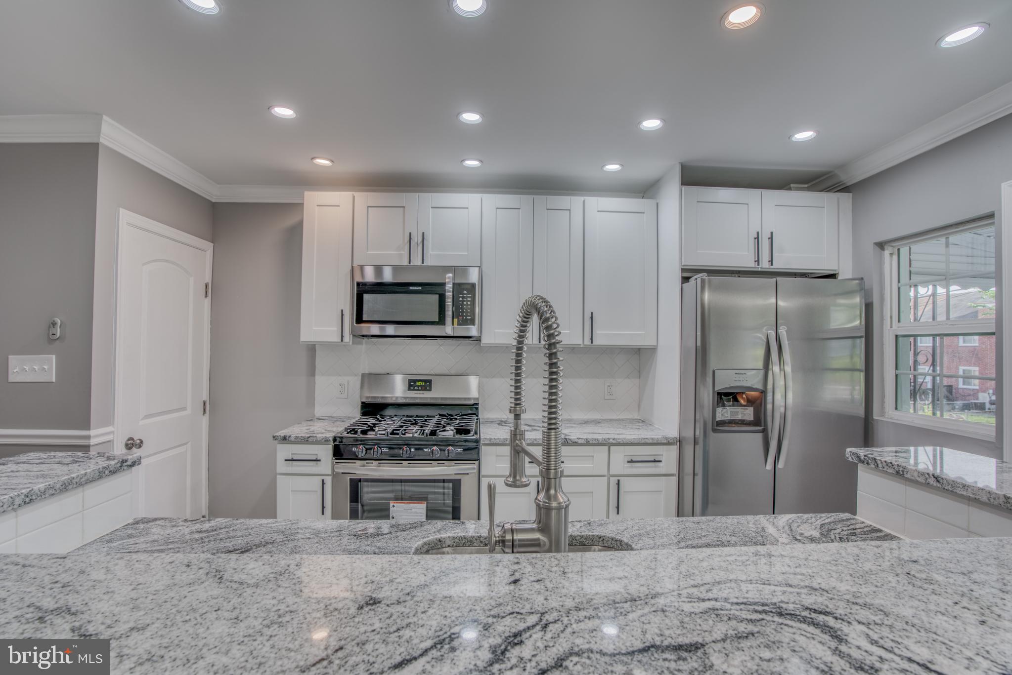 803 St Dunstans Road Baltimore, MD 21212 - Photo 15 of 61