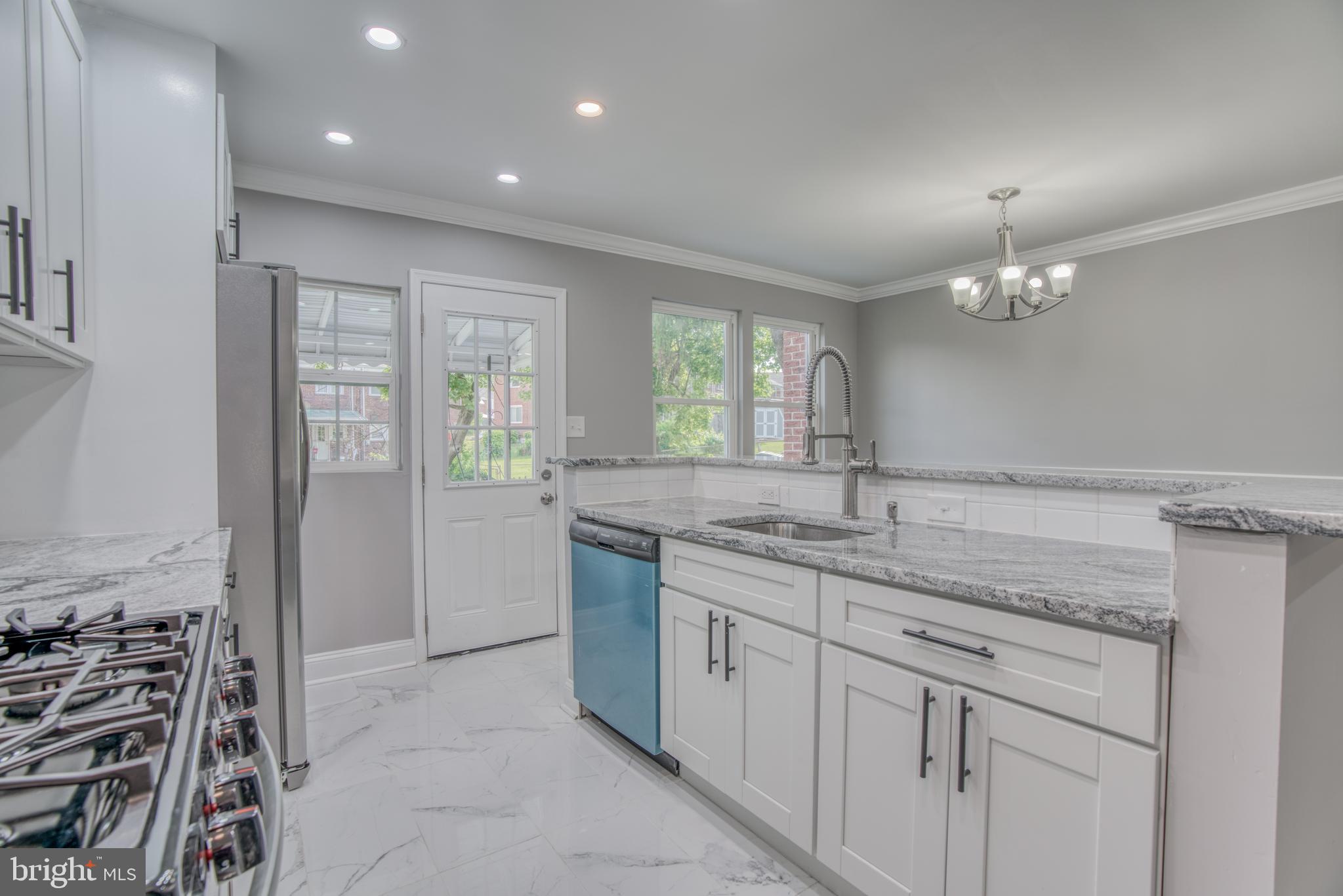 803 St Dunstans Road Baltimore, MD 21212 - Photo 23 of 61