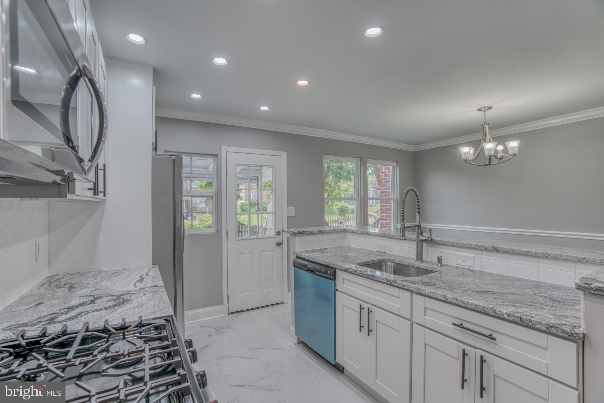 803 St Dunstans Road Baltimore, MD 21212 - Photo 25 of 61