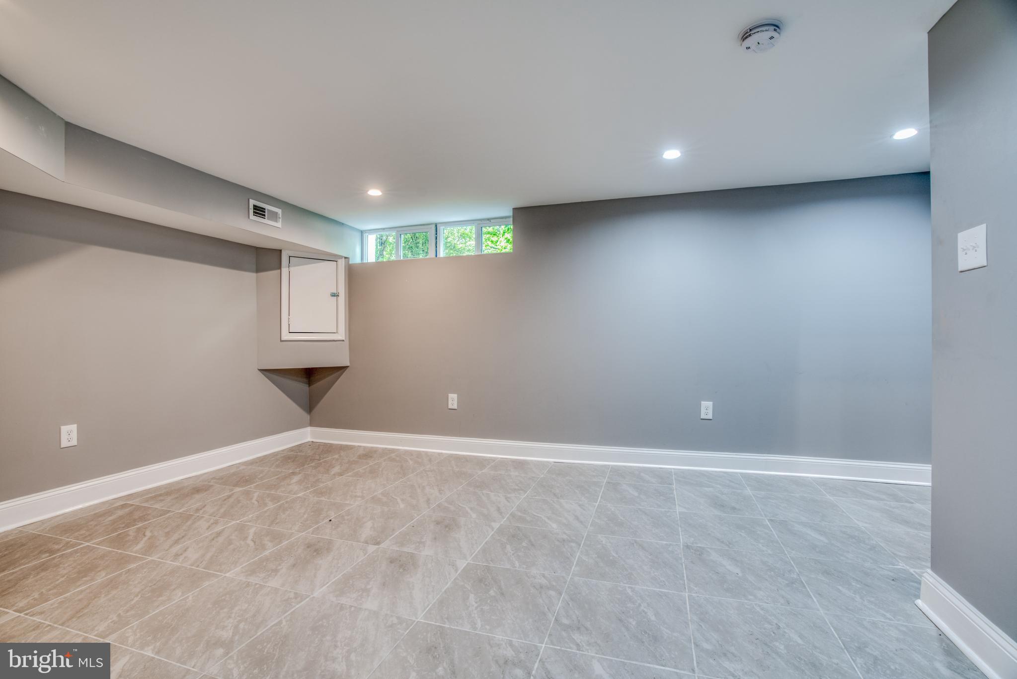 803 St Dunstans Road Baltimore, MD 21212 - Photo 31 of 61