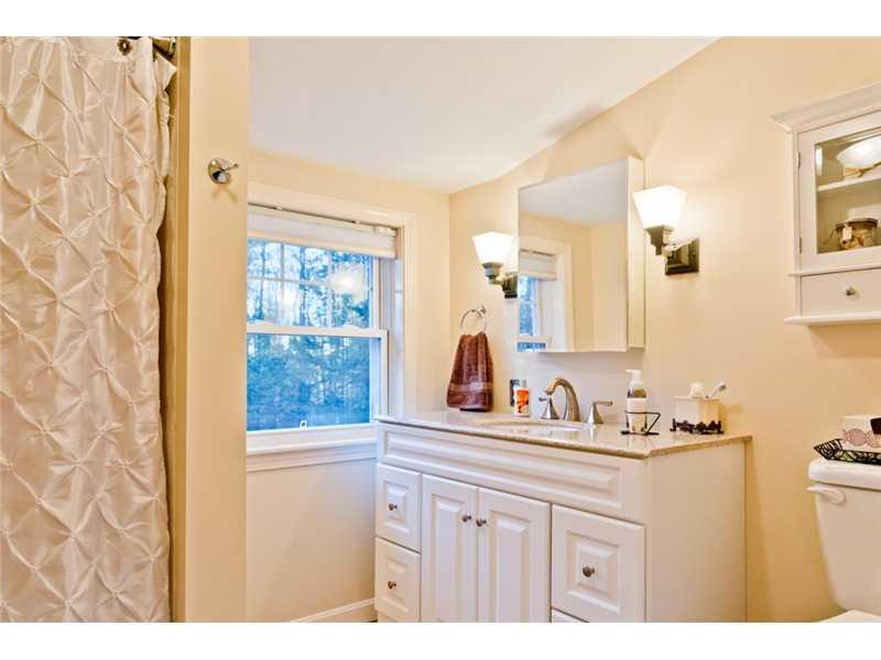 233 Davis Road Durham, ME 04222 - Photo 23 of 35 Bathroom.