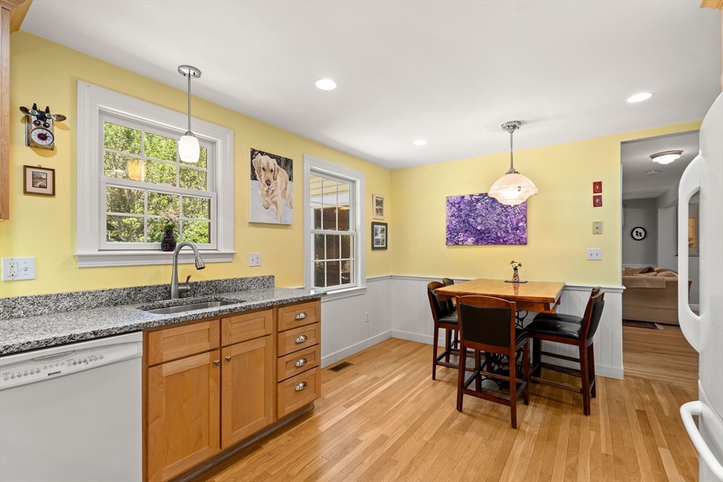 84 Pleasant Street Wenham, MA 01984 - Photo 22 of 38