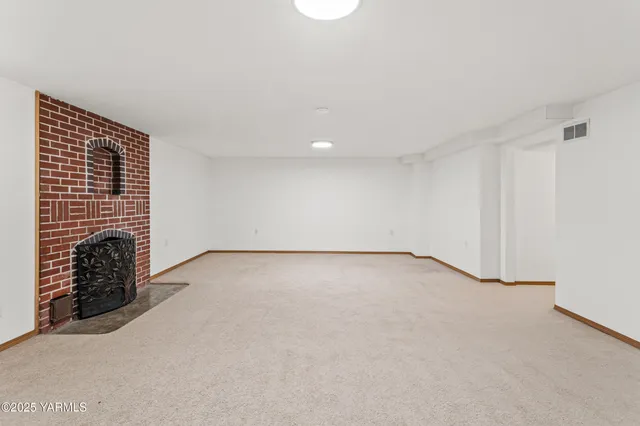 $699,600 | 2307 Summitview Avenue, Yakima, WA 98902