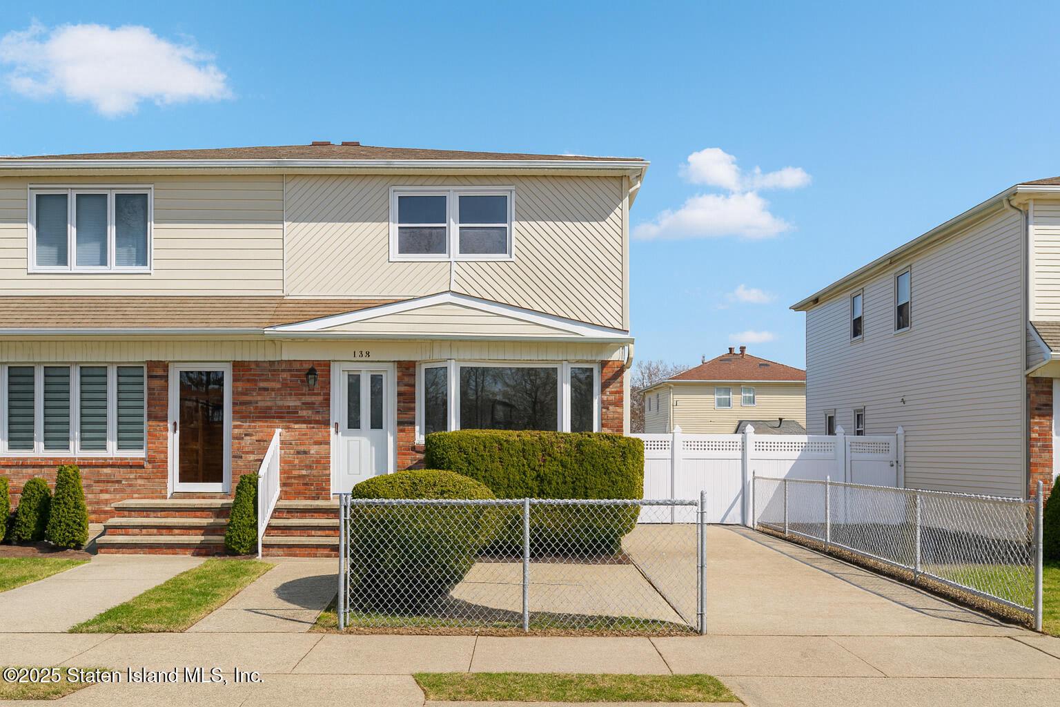 359 Ridgecrest Avenue Staten Island, NY 10312 - Photo 1 of 27 (1) FRONT