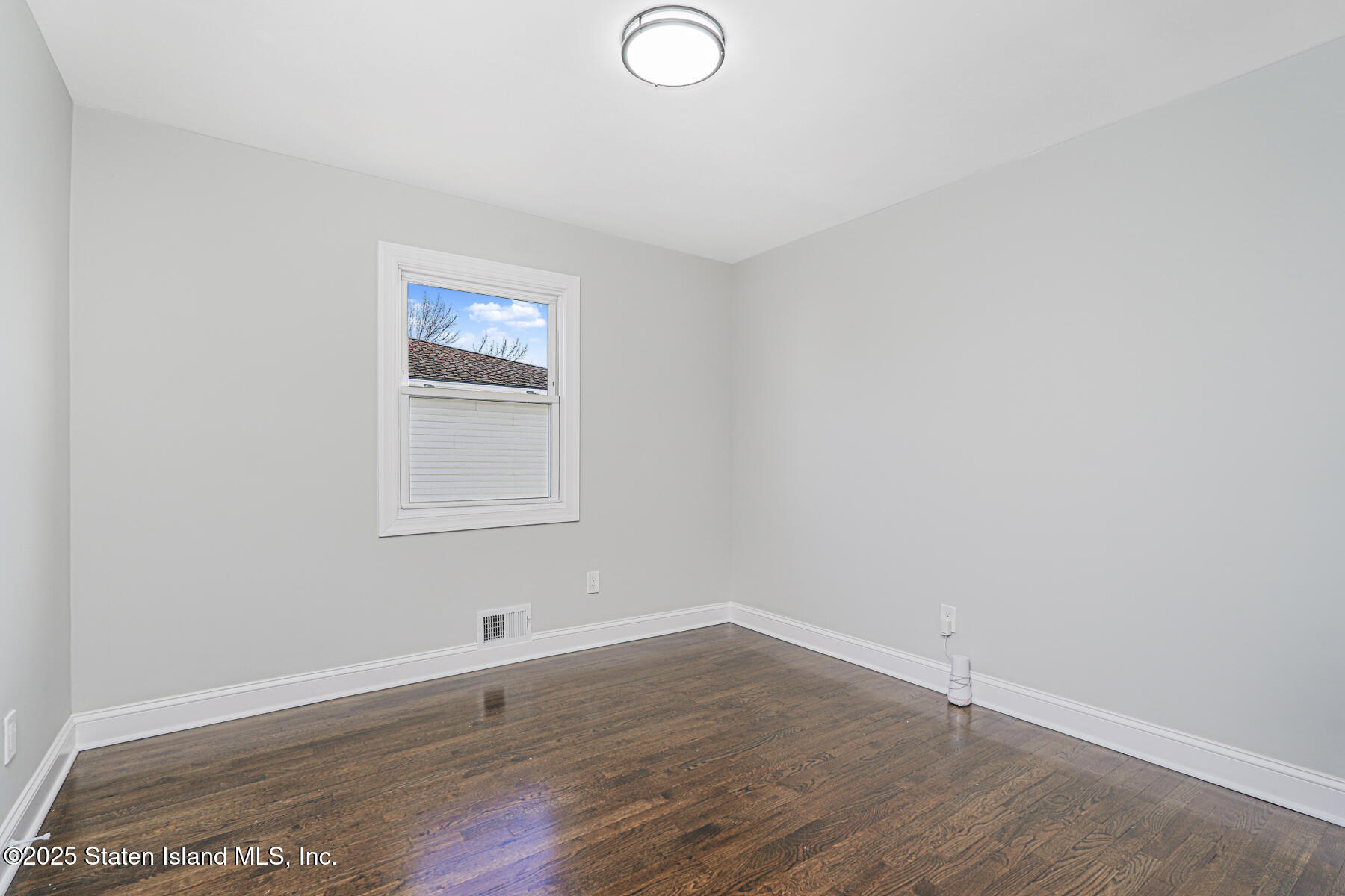 359 Ridgecrest Avenue Staten Island, NY 10312 - Photo 16 of 27 (16) BEDROOM 2