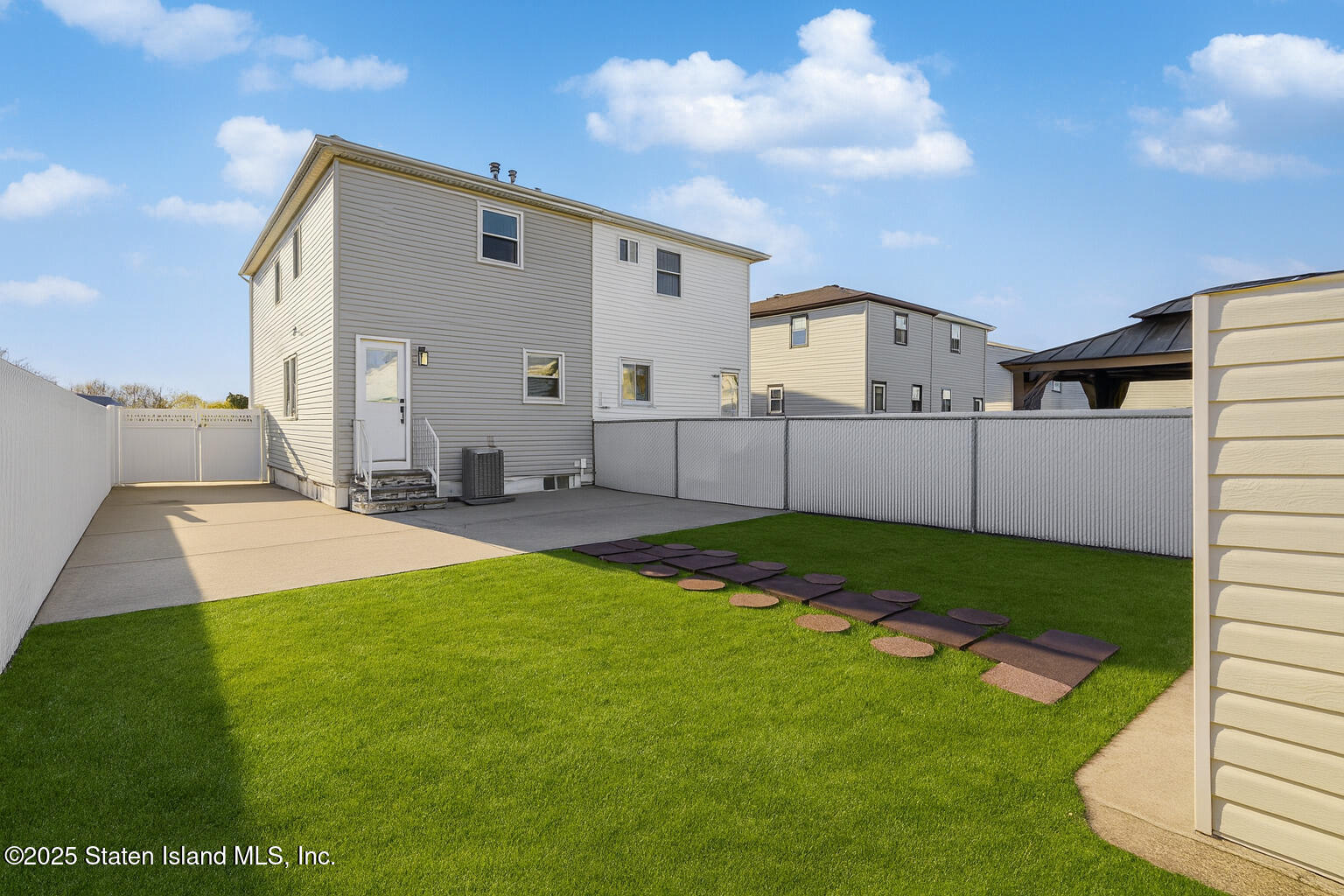 359 Ridgecrest Avenue Staten Island, NY 10312 - Photo 26 of 27 (26) BACKYARD