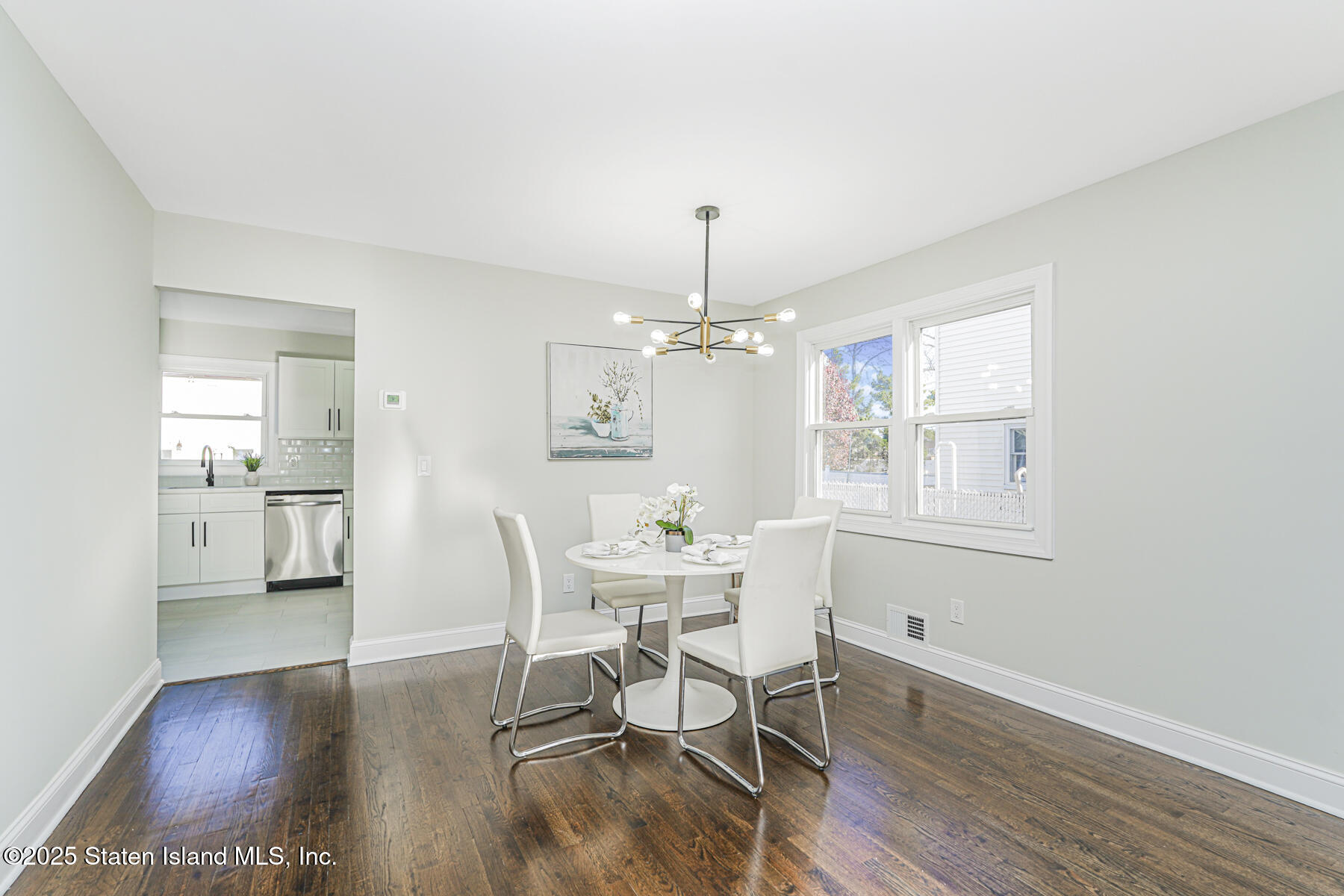359 Ridgecrest Avenue Staten Island, NY 10312 - Photo 6 of 27 (6) DINING-LIVING ROOM