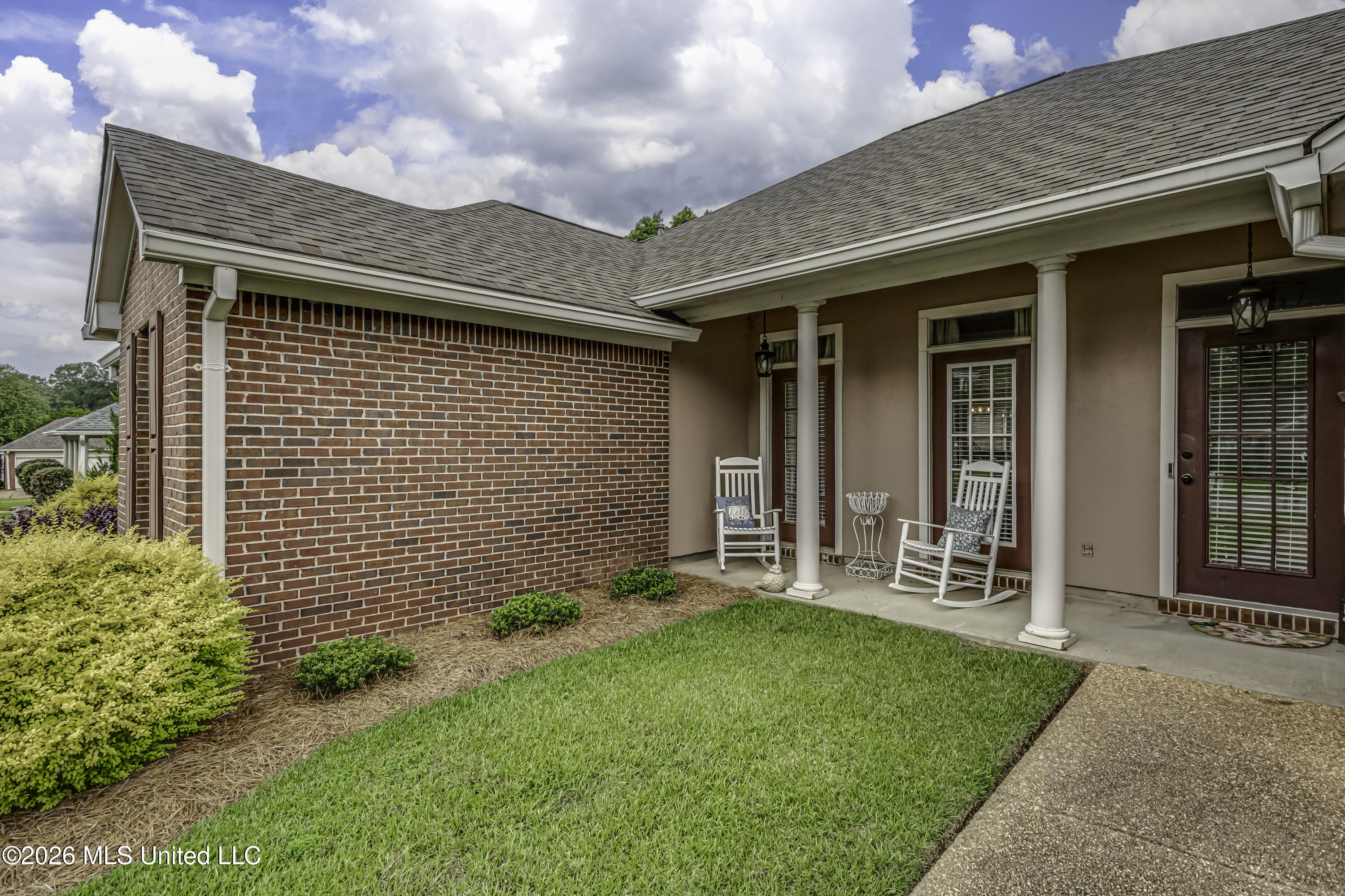 2002 Cross Creek Cove Brandon, MS 39042 - Photo 3 of 48 2002 Cross Creek--3