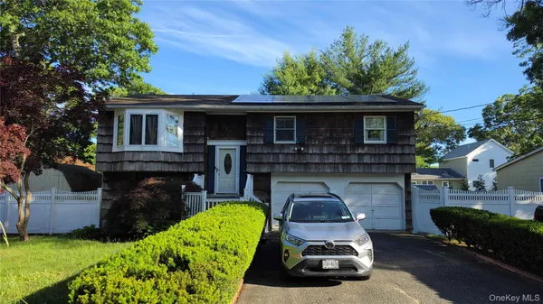 $540,000 | 6 Smith Court, Mastic, NY 11950