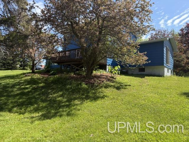1435 Odanah Road Hurley, WI 54534 - Photo 3 of 41
