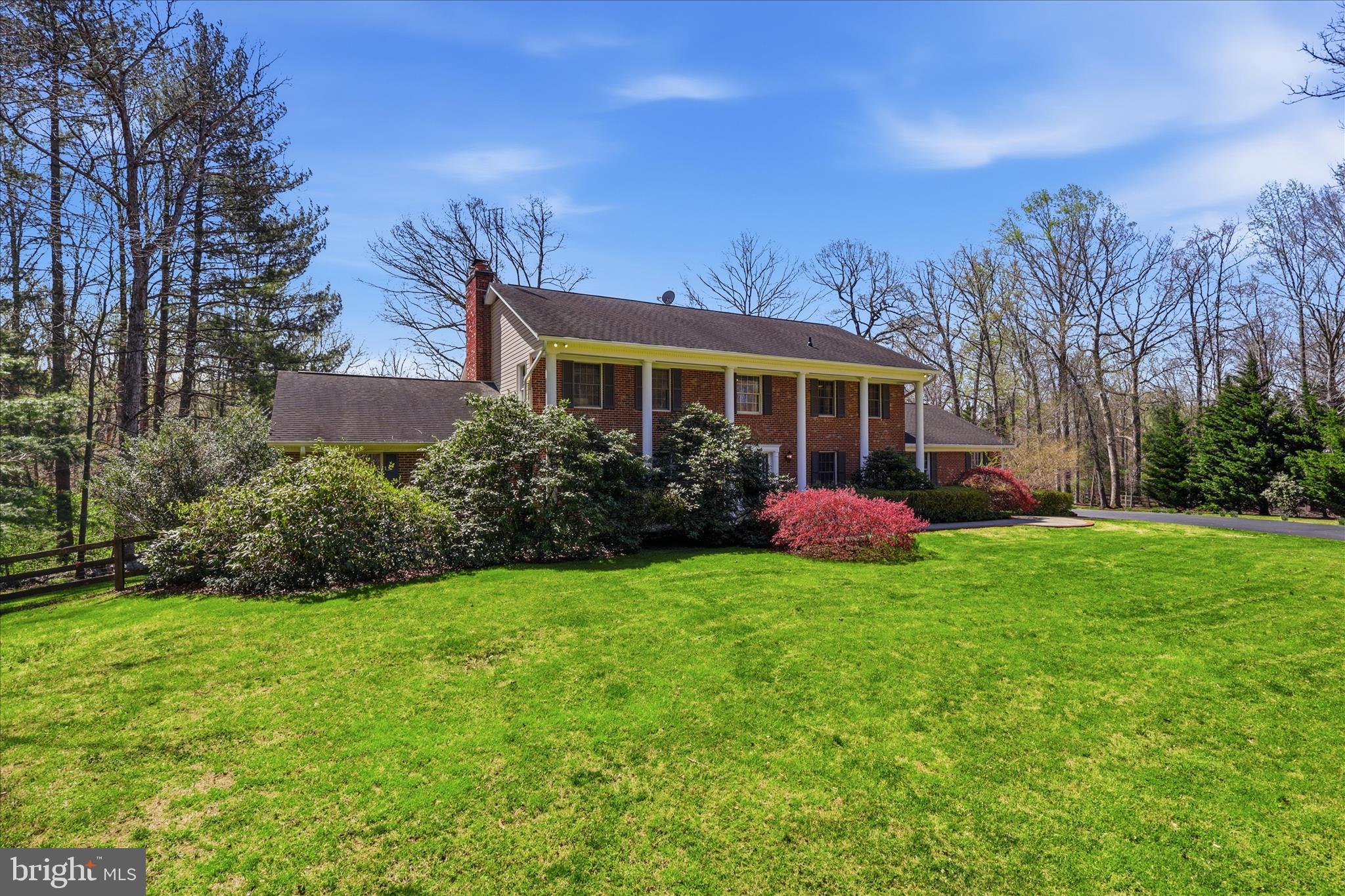 5605 Smoke Rise Lane Fairfax Station, VA 22039 - Photo 3 of 85 Beautiful Yard