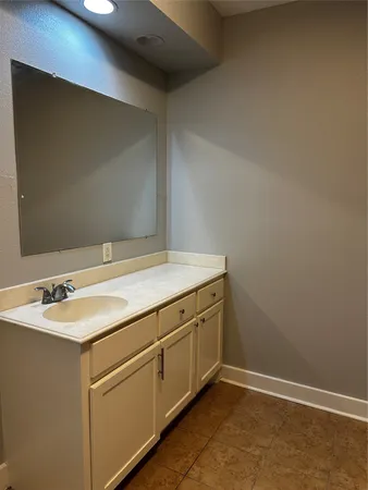 $1,950 | 2910 Wichita Street, Houston, TX 77004