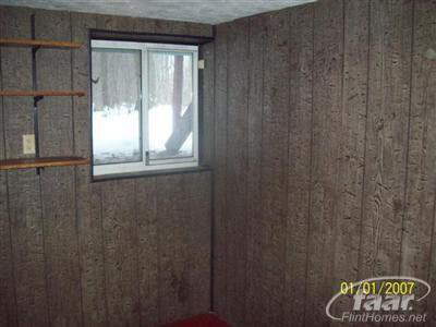 10645 Barnes Road Durand, MI 48429 - Photo 13 of 13 20165889-12.JPG